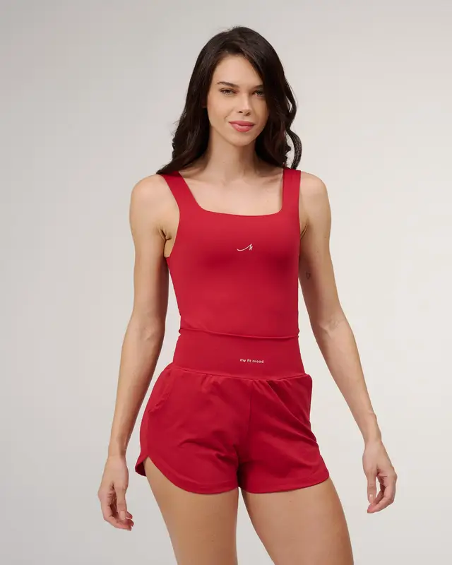 Conjunto Shop vermelho, de frente